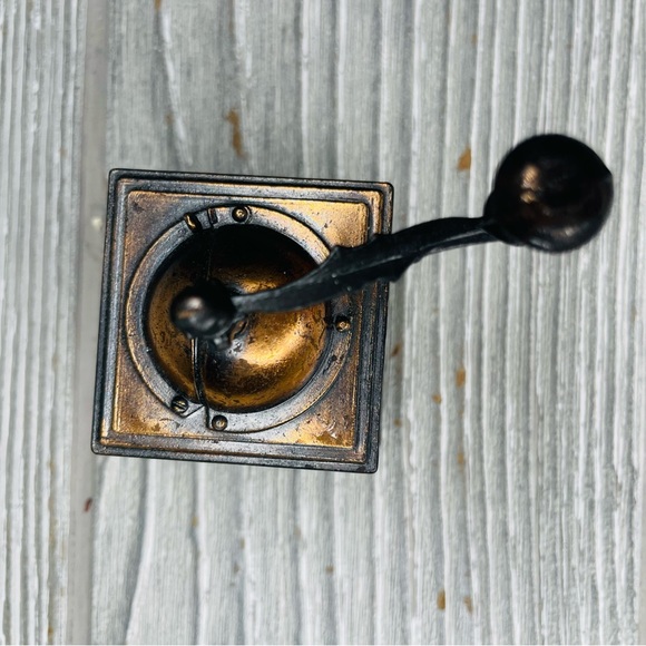 Vintage Miniature Die Cast Metal doll house Coffee Grinder w/ drawer collectible - Picture 3 of 6